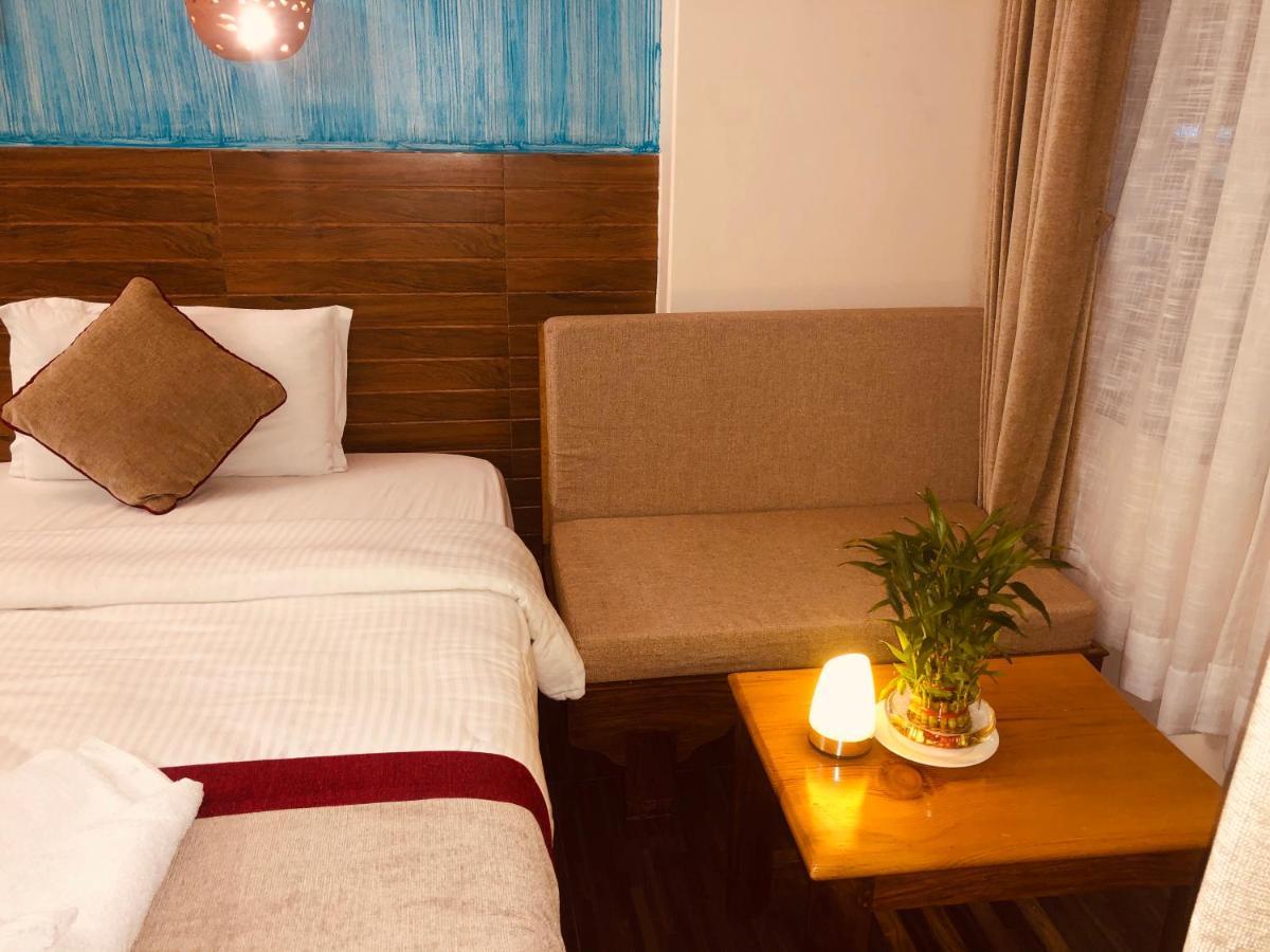 Hotel Guru Покхара Экстерьер фото